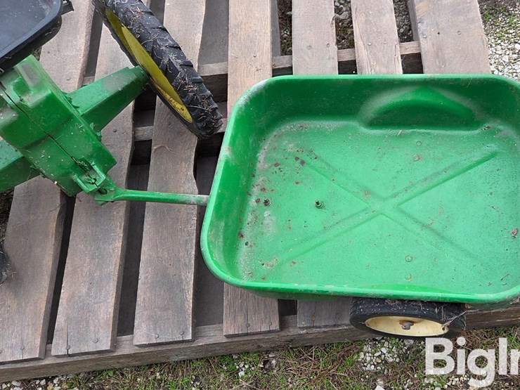 john-deere-pedal-tractor-image-20