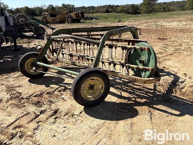john-deere-660-rake-image-5