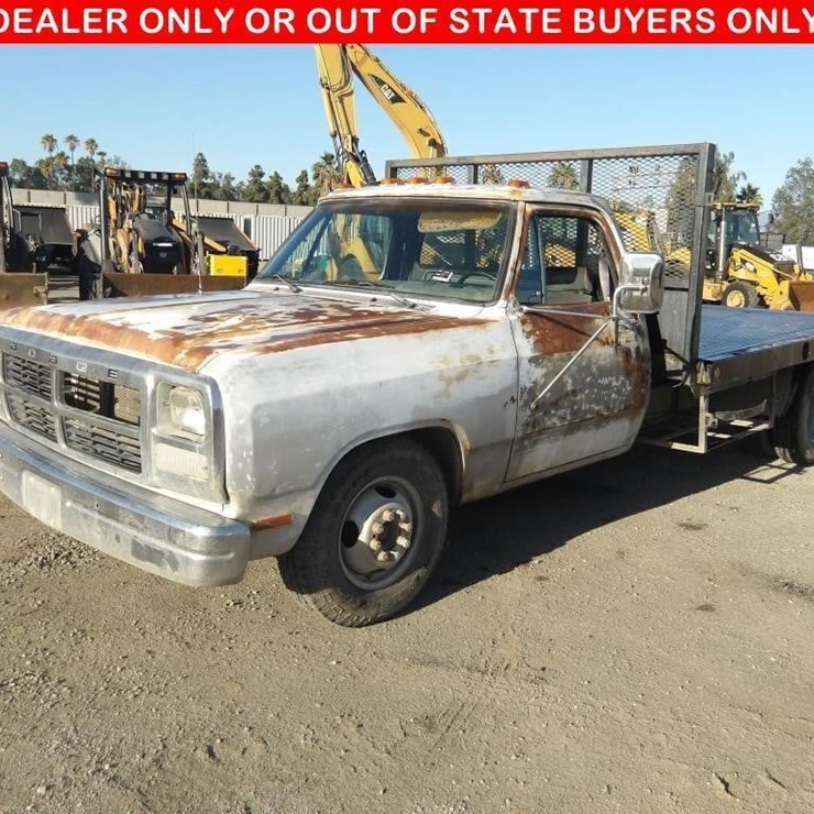 1992 Dodge D350 Flatbed Truck