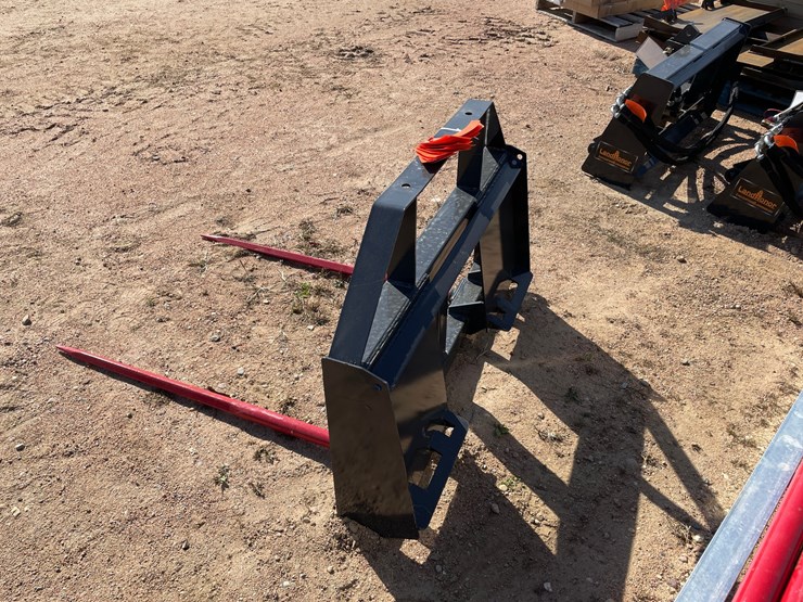 #4110-•-landhonor-bale-spear-frame-attachment-image-4