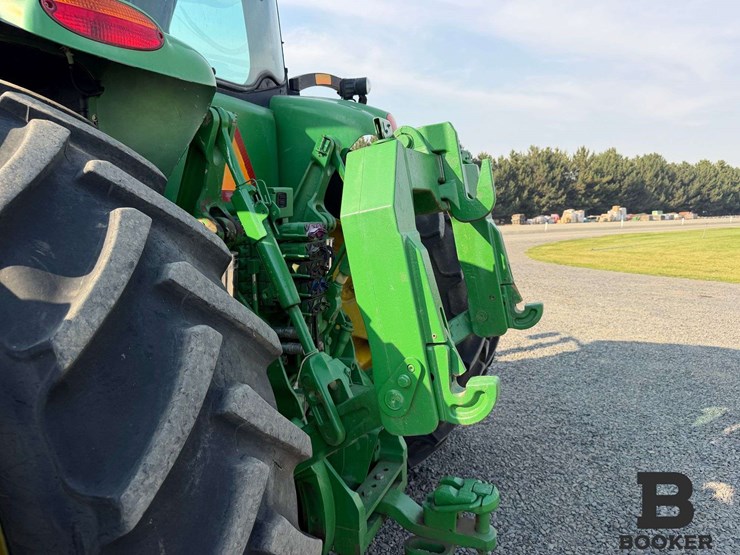 2011-john-deere-8335r-tractor-image-39