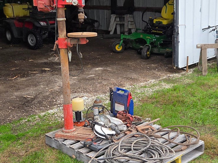 drill-press-&-tools-image-3