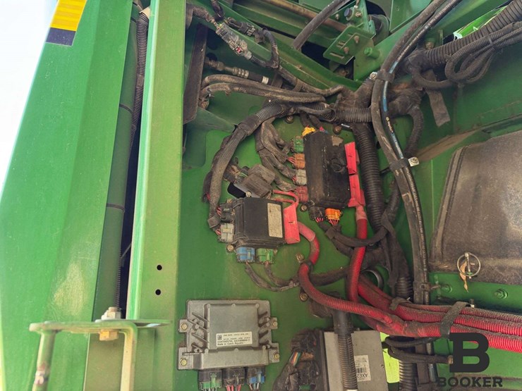 2012-john-deere-s670-combine-image-87