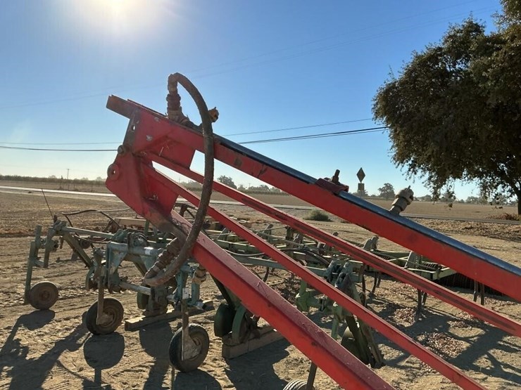 rmco-40'-3-pt-x-fold-spray-boom-attachment-image-8