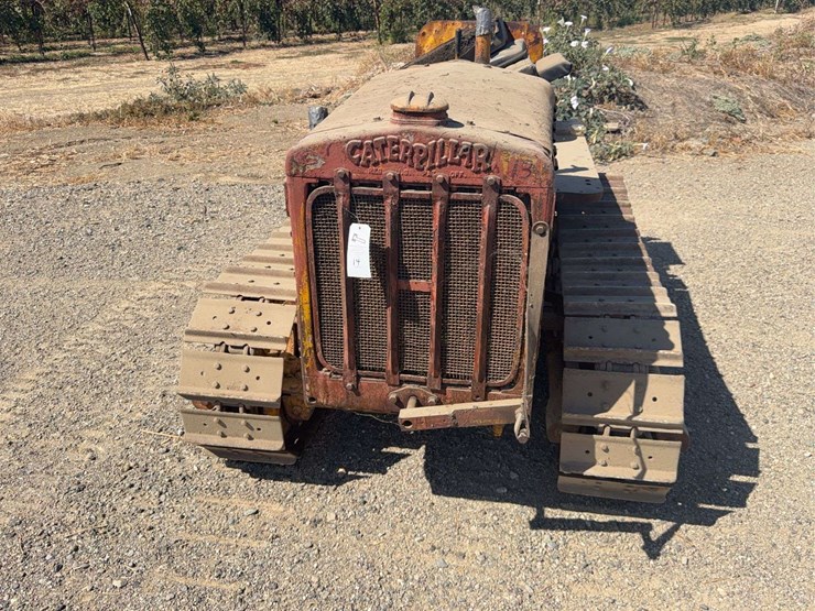 caterpillar-ten-image-8
