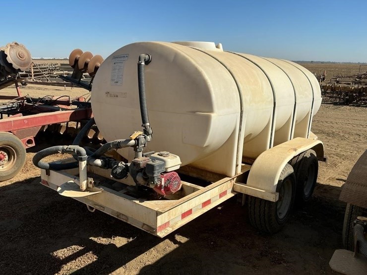 big-w-1600g-poly-tank-mixing-trailer-image-4