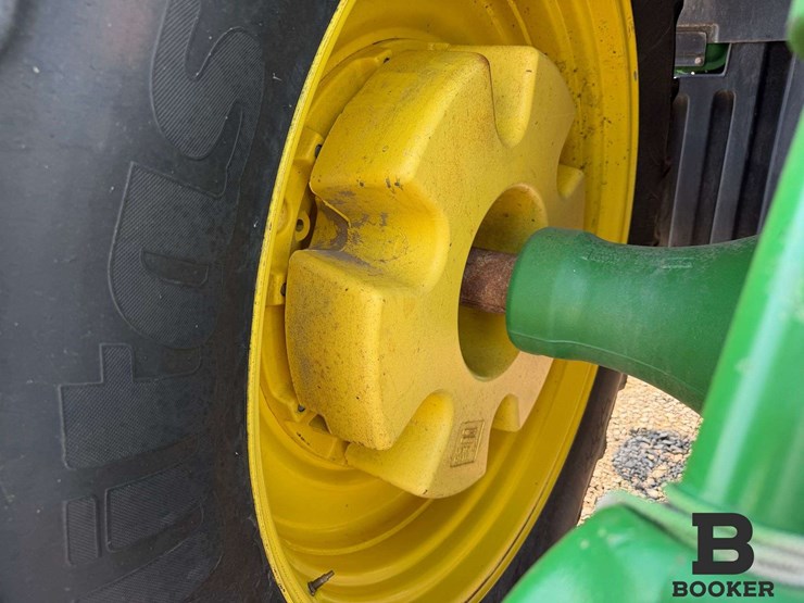 2011-john-deere-8335r-tractor-image-43