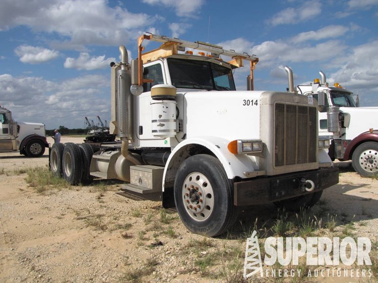 2005-peterbilt-378-t/a-day-cab-road-haul-truck-image-2
