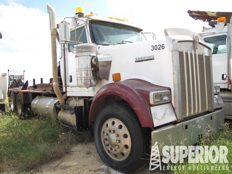 2011-kenworth-w900b-t/a-day-cab-road-winch-truck-image-2