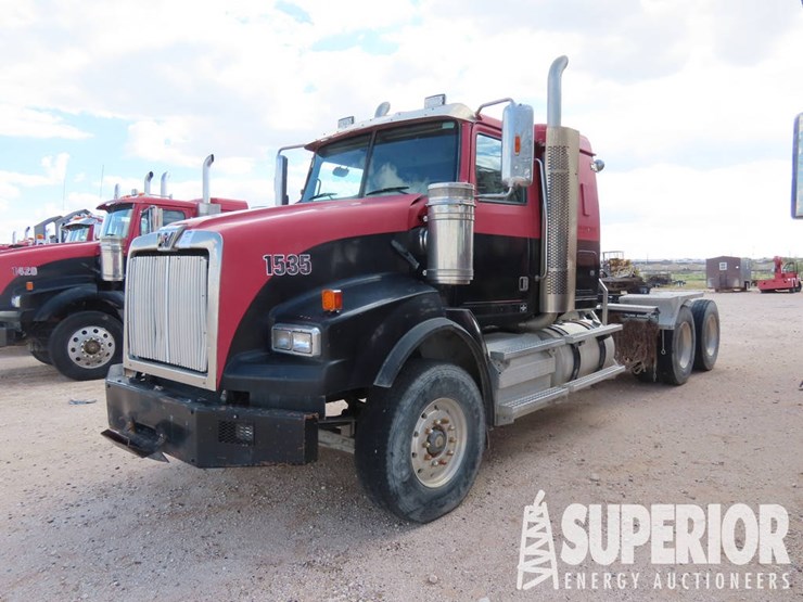 2015-western-star-4900-t/a-truck-tractor-w/sleeper-image-1