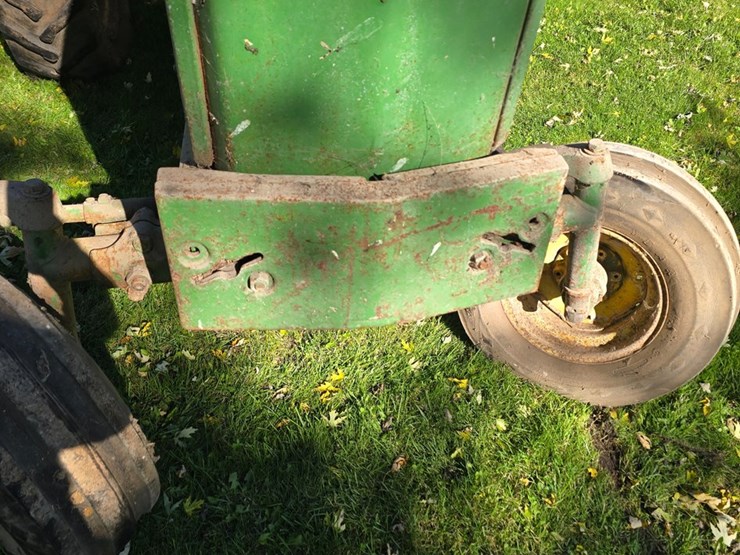 john-deere-3010-image-15