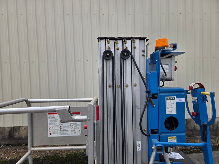 #14-•-genie-portable-lift-/-model:-twp-255-/-hours-not-known-image-16