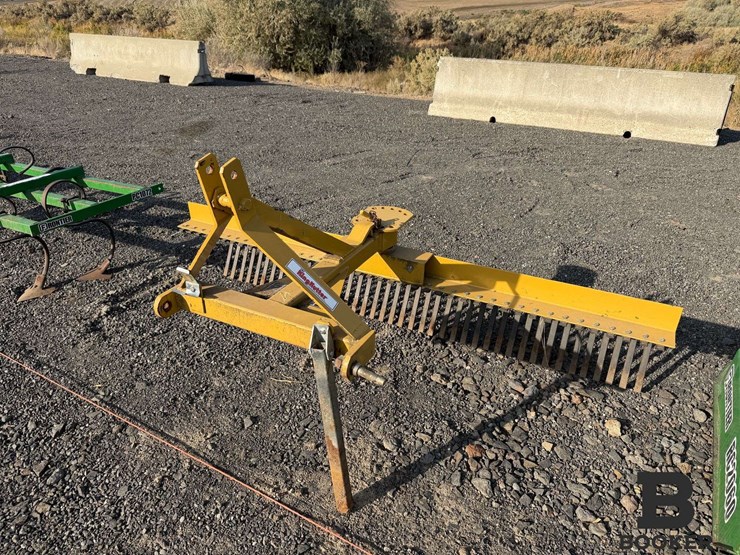king-kutter-tyr-84-yk-7'-yard-rake-image-1