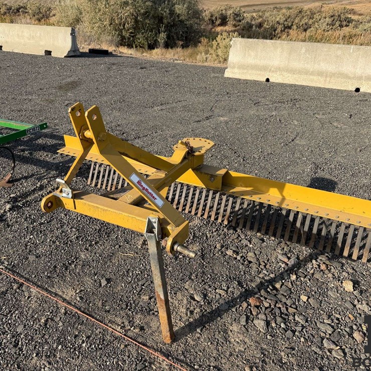 King Kutter TYR-84-YK 7' Yard Rake