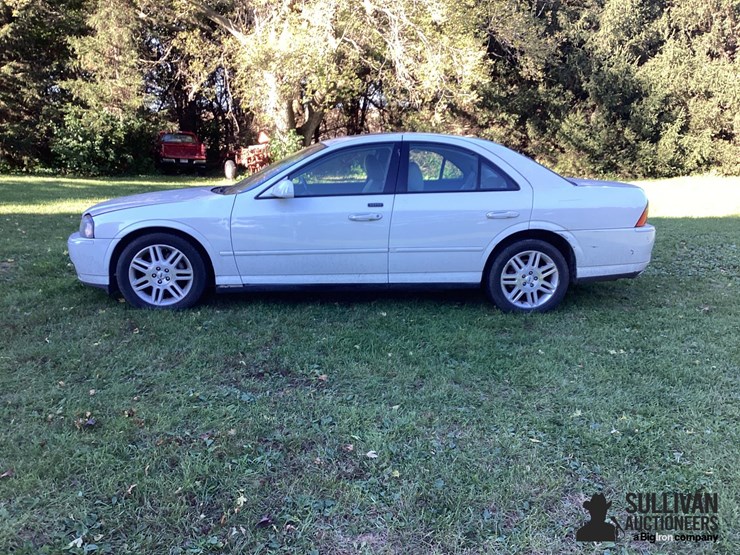 2005-lincoln-ls-4-door-sedan-image-8