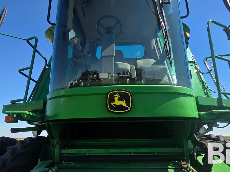 2010-john-deere-9670-sts-combine-image-9
