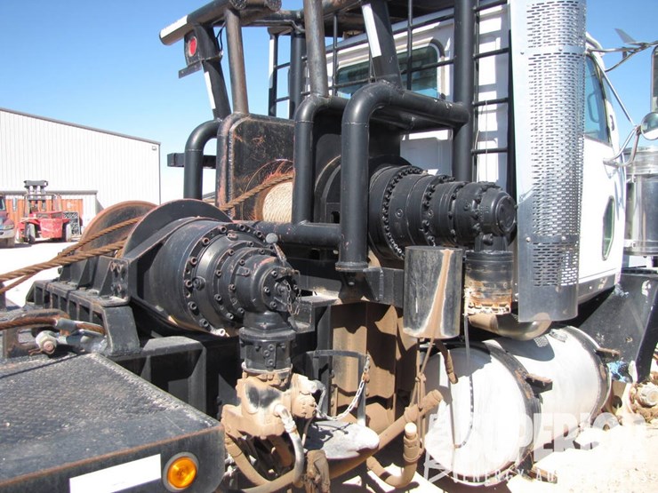 2006-western-star-t/a-winch-bed-truck-image-7