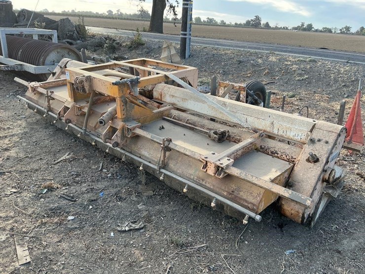 johnson-3-pt-3-row-60"-pto-mulcher-image-2