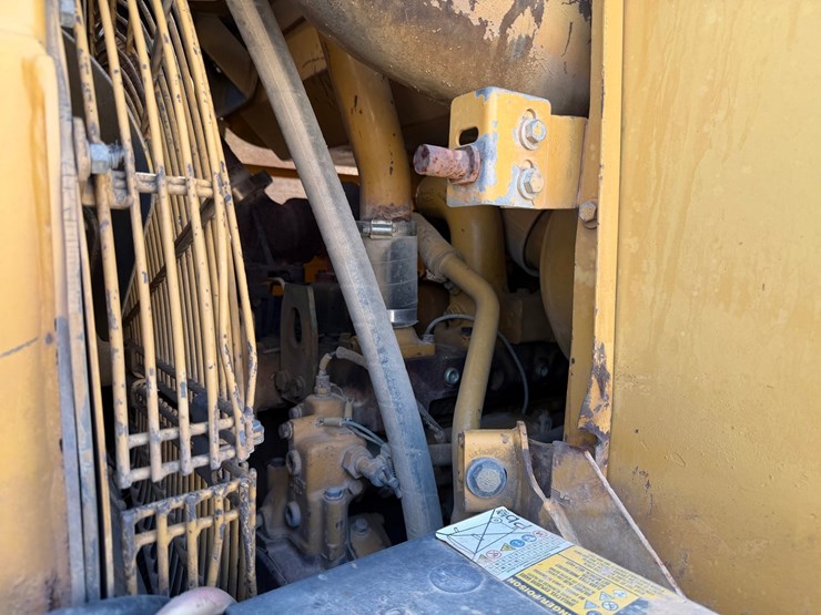 #4088-•-caterpillar-963-crawler-loader-image-57