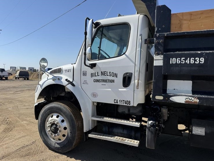 2018-freightliner-m2-t/a-dump-truck-image-9