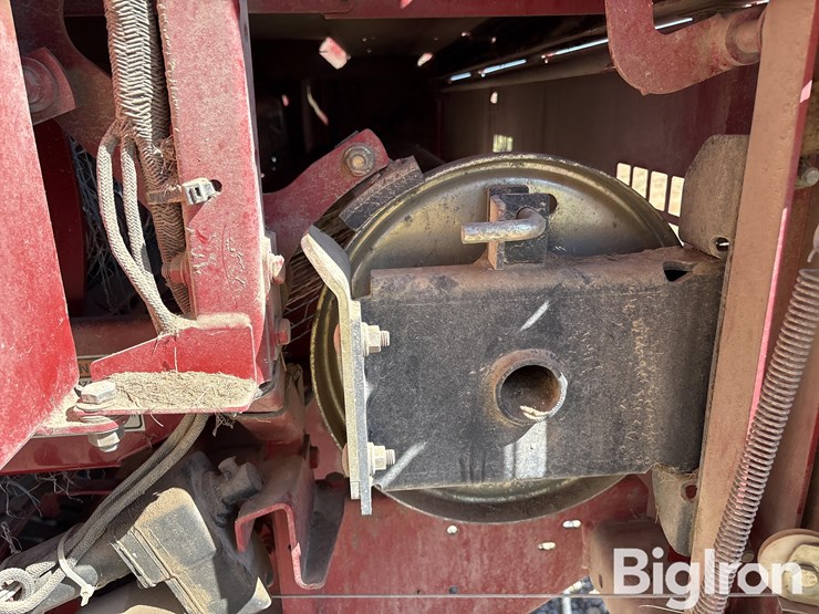 2012-case-ih-premium-rb564-round-baler-image-17