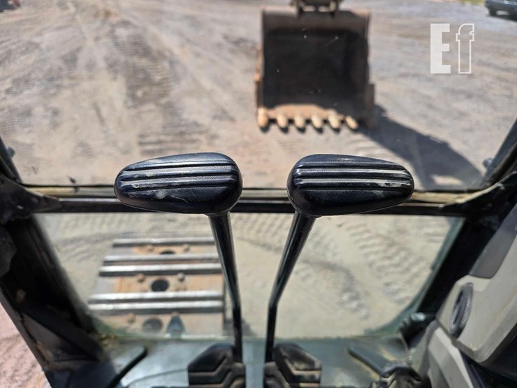 2016-caterpillar-336fl-image-16