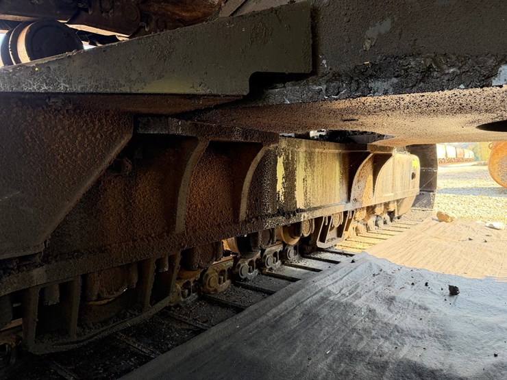 #4098-•-2015-john-deere-870g-lc-excavator-image-183