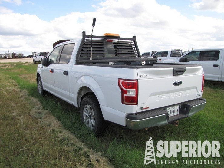 2018-ford-f-150-xlt-crew-cab-pickup-image-3