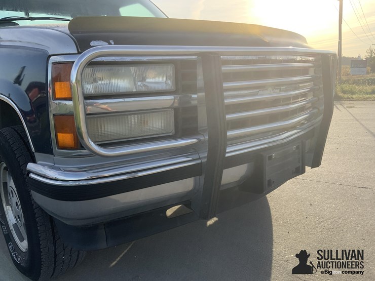 1993-chevrolet-silverado-gmt-400-k1500-4x4-extended-cab-pickup-image-11