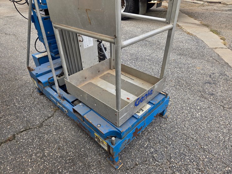 #14-•-genie-portable-lift-/-model:-twp-255-/-hours-not-known-image-8