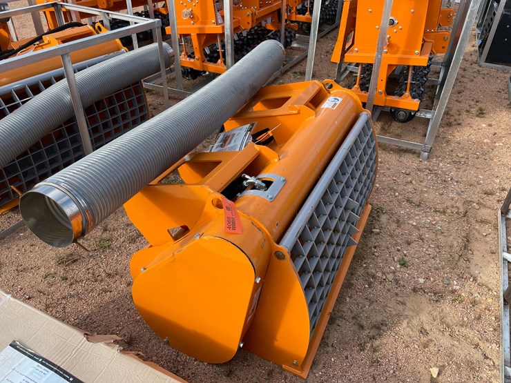 #4066-•-landhonor-double-discharge-concrete-mixer-attachment-image-7