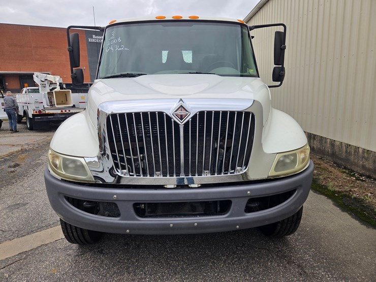 #3-•-2008-international-4300-truck---2008-international-flat-bed-truck-/-vin:-1htmmaal68h651072-/-64,362-miles-image-4