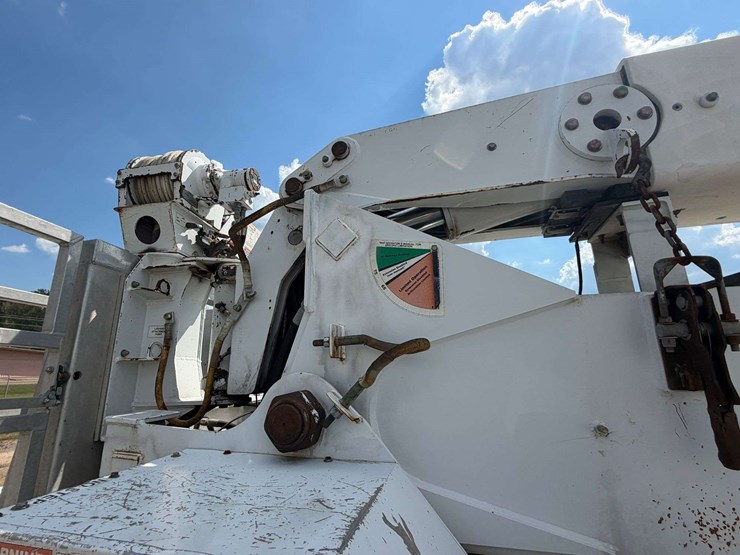2005-altec-ah125-125’-telescoping-bucket-w/truck-body-image-25
