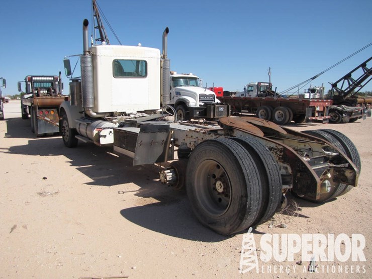 1994-kenworth-w900b-t/a-day-cab-truck-image-3