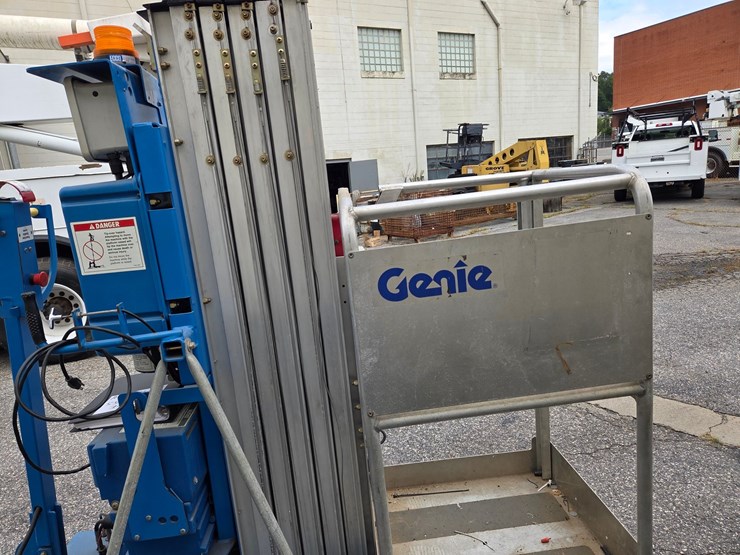#14-•-genie-portable-lift-/-model:-twp-255-/-hours-not-known-image-7