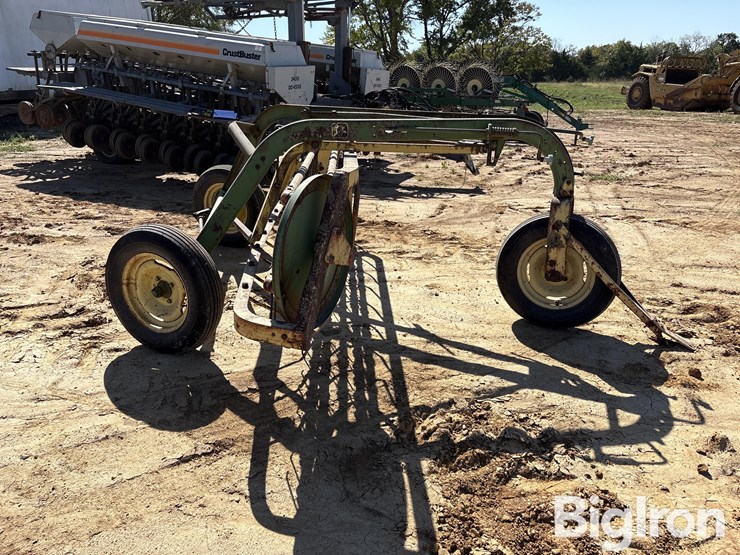 john-deere-660-rake-image-4