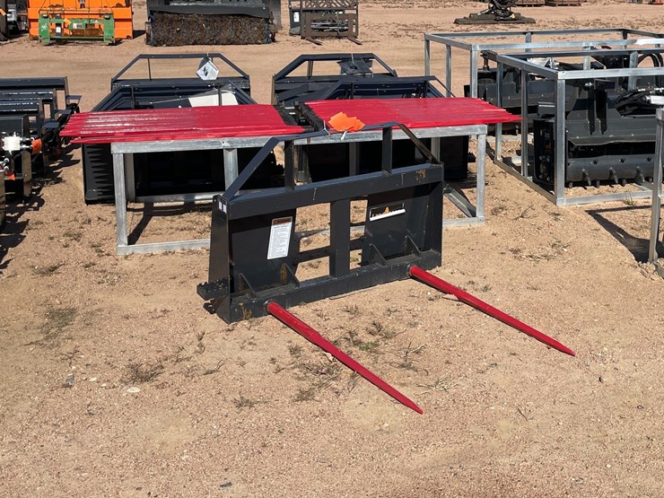 #4107-•-landhonor-bale-spear-frame-attachment-image-11