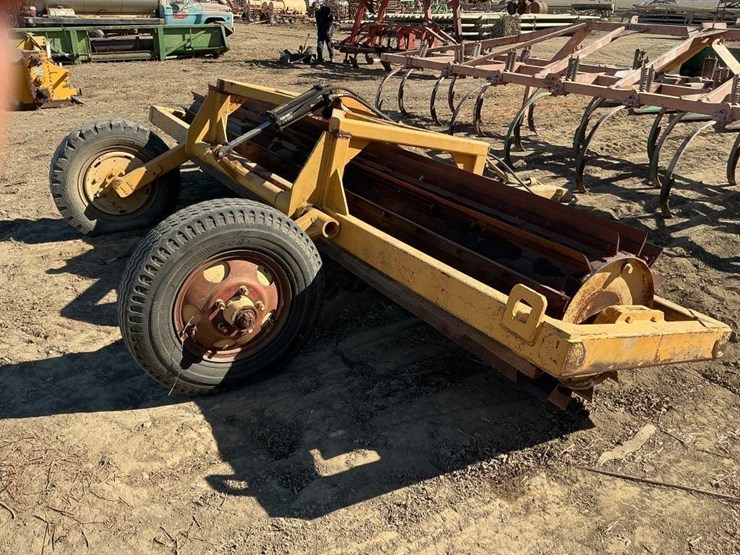 custom-16'-portable-pull-stomper-roller-image-5