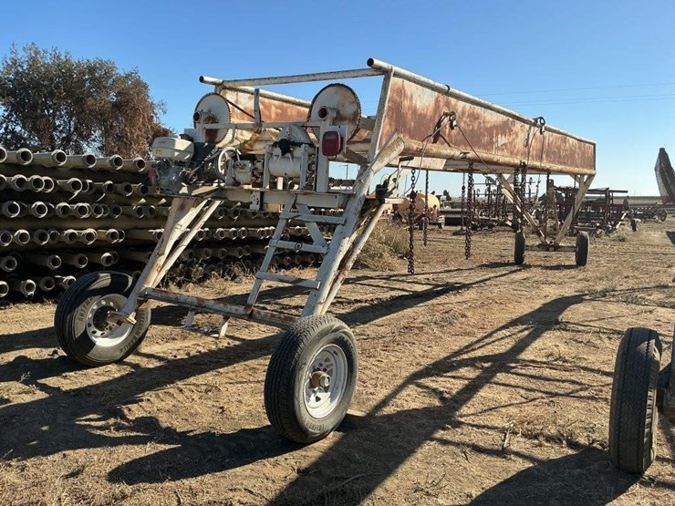 custom-32'-implement-carrier-image-3