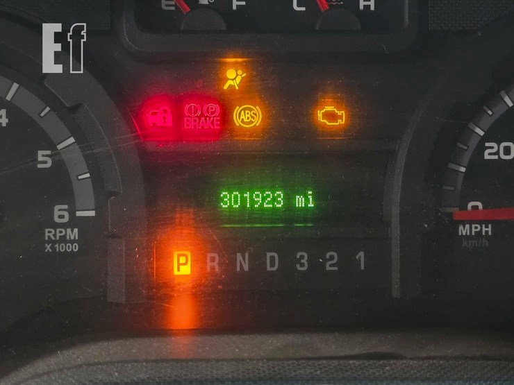 2012-ford-e350-sd-image-13