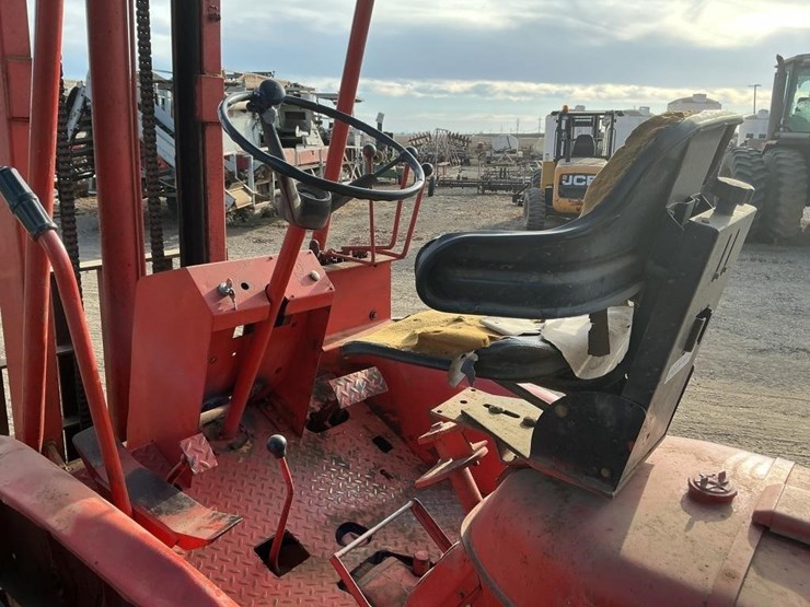allis-chalmers-i-600-4500lb-capacity-rt-forklift-image-16