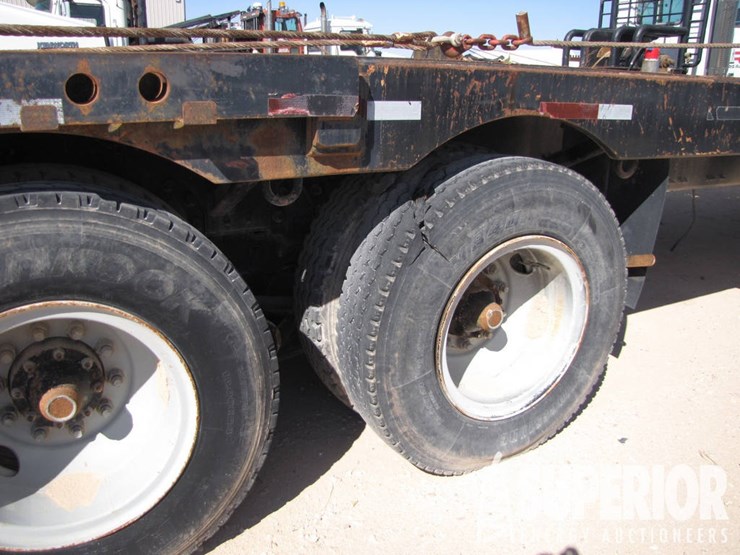 2009-mack-gu713-t/a-bed-truck-image-8