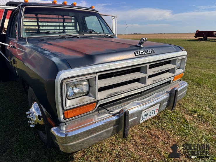 1989-dodge-d300-d350-pickup-truck-image-16