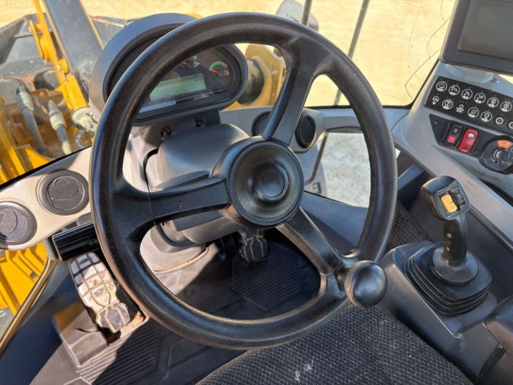2018-caterpillar-930-r/t-wheeled-loader-(5,129-hours)-image-20