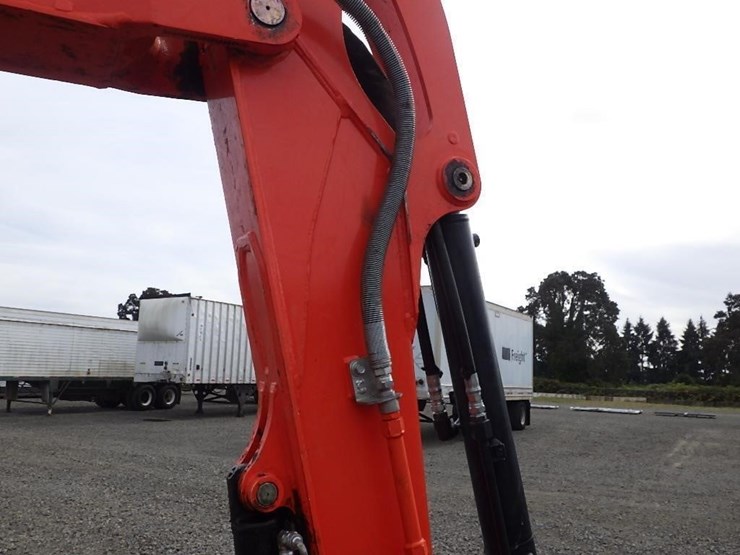 kubota-u55-5-image-30
