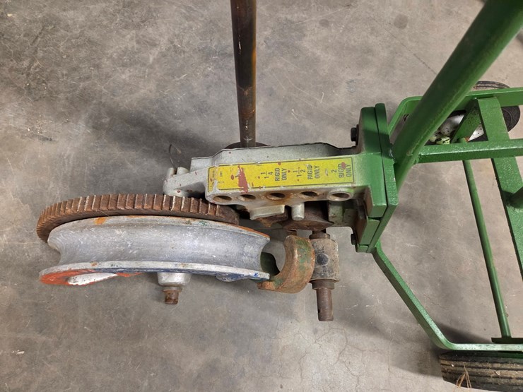#92-•-greenlee-1818-pipe-bender-image-1