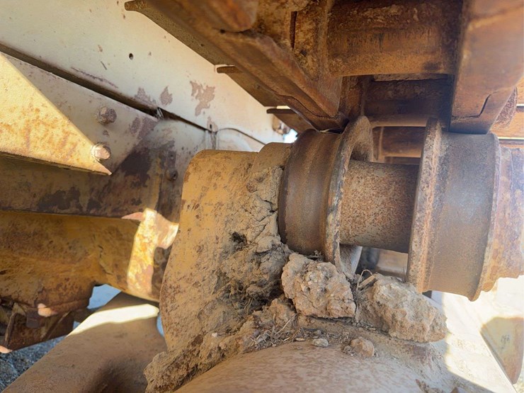 caterpillar-d7-image-14