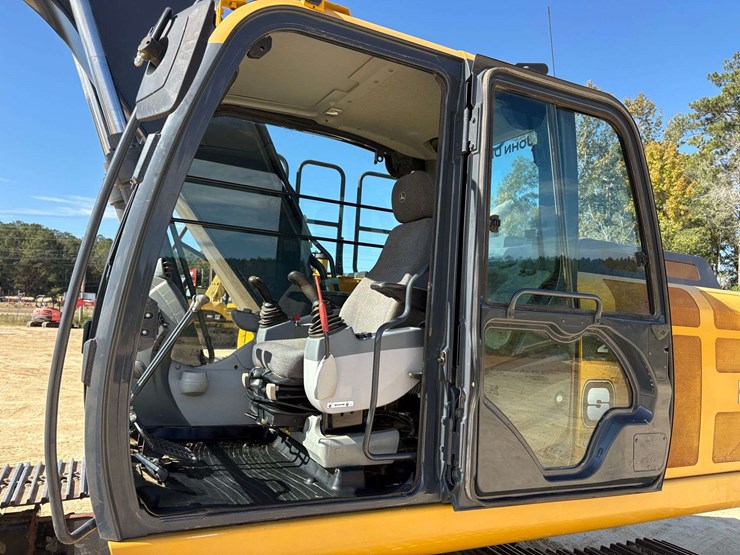 2022-john-deere-200g-excavator-(2,224-hours)-image-20