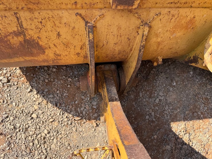 #4088-•-caterpillar-963-crawler-loader-image-14