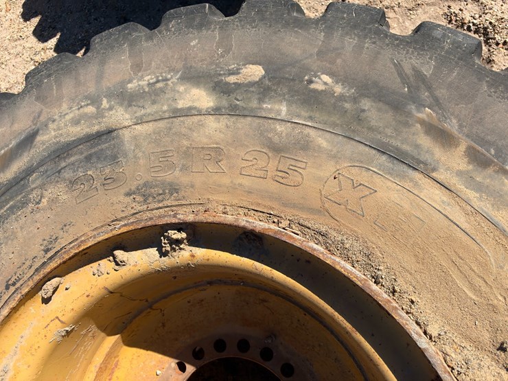 #41436-•-heavy-equipment-tire-image-4